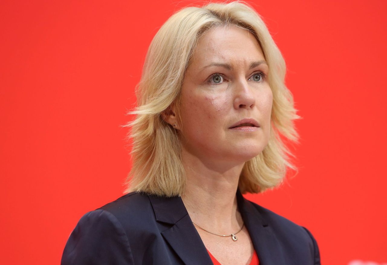 Manuela Schwesig z SPD jest nazywana "marionetką Putina" 