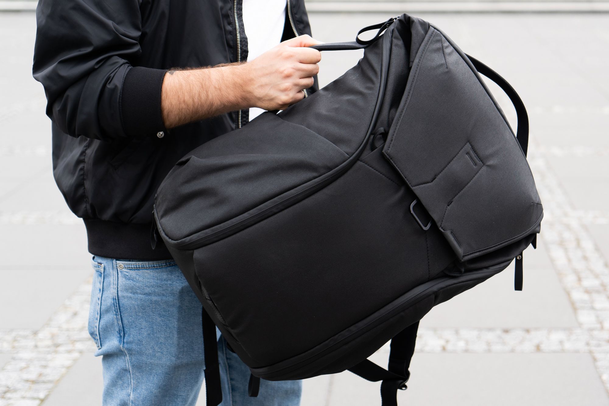 Czarny Peak Design Everyday Backpack 30l już jest. Dotarł do nas przed premierą 3