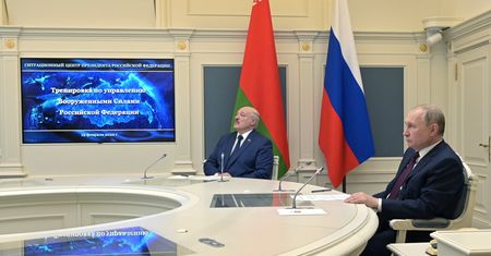 Putin i Łukaszenka obserwują ćwiczenia strategicznych sił jądrowych