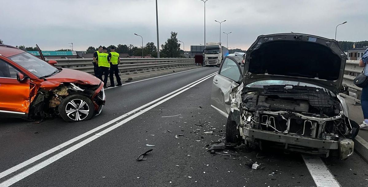 Głowgów Małopolski: Karambol czterech pojazdów na DK9