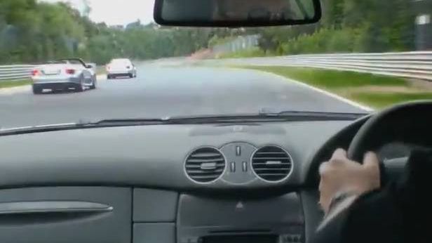 Jak się bawi Kim Dotcom? [wideo] 1