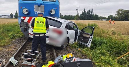 Tragedia na przejeździe kolejowym. Nie żyje 41-latek