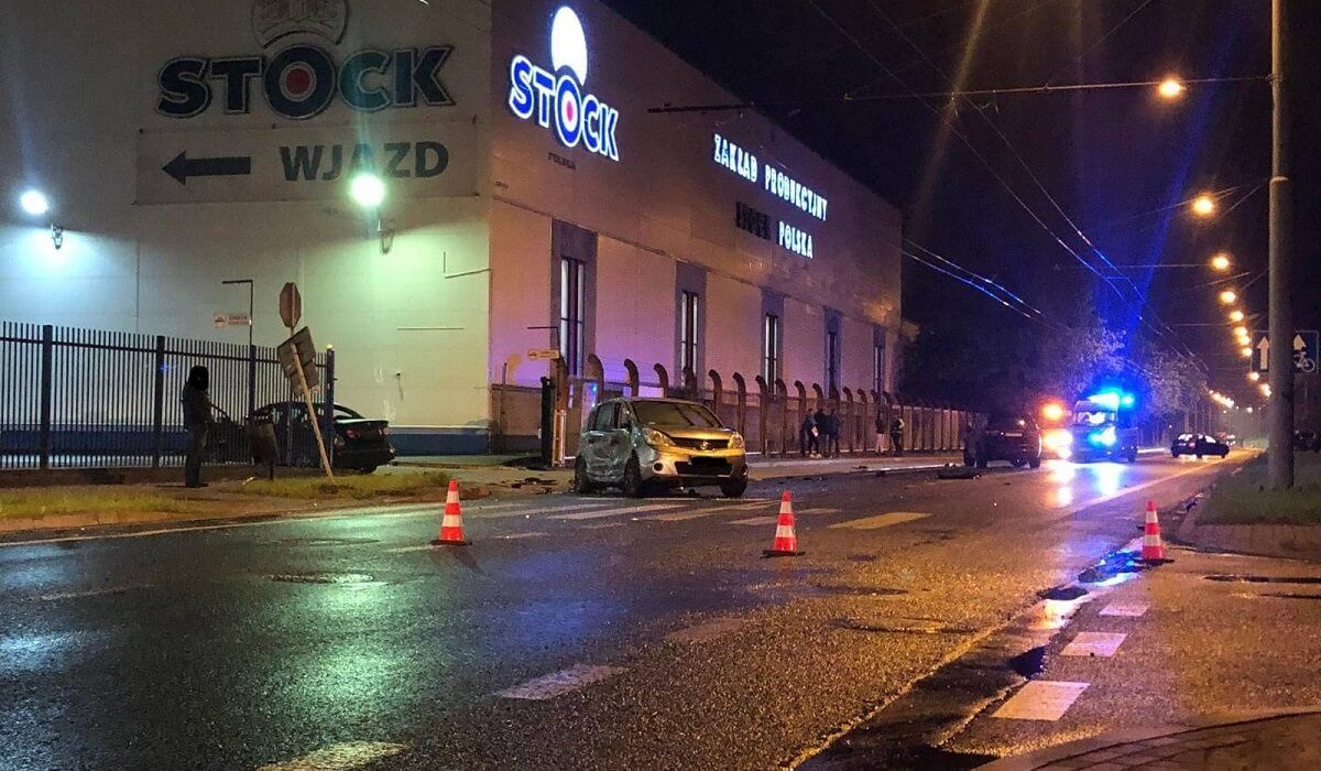 Kierowca BMW wjechał w dodge i nissana na ul. Krochmalnej