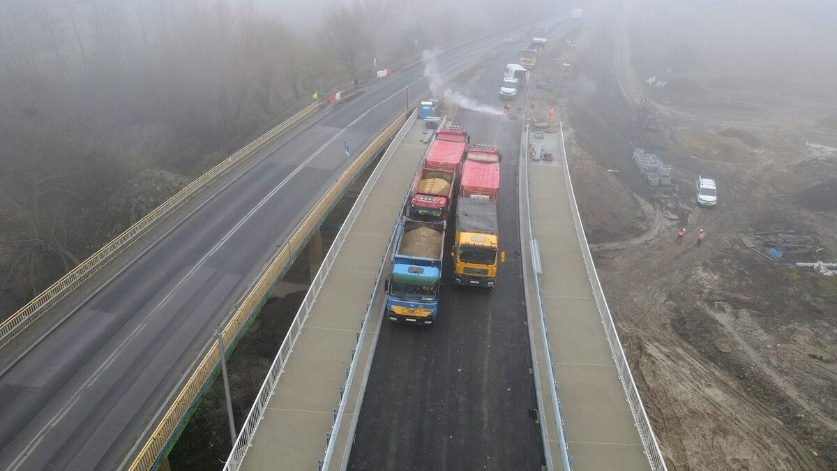 Próby obciążeniowe nowego mostu w Łęcznej