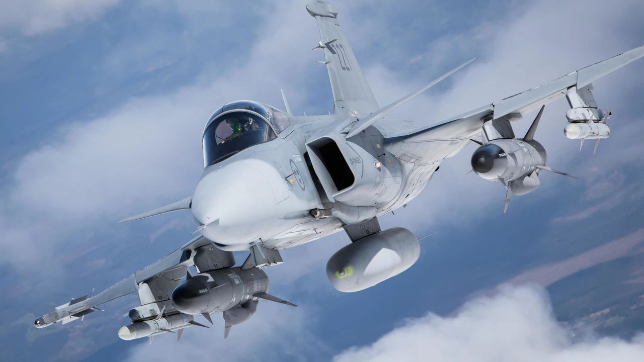 JAS‑39 Gripen dla Ukrainy. Wysłanie maszyn "byłoby dość szybkim procesem"