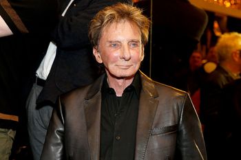 Barry Manilow boi się o swoją przyszłość. "Nie wiem, czy mój głos wróci"