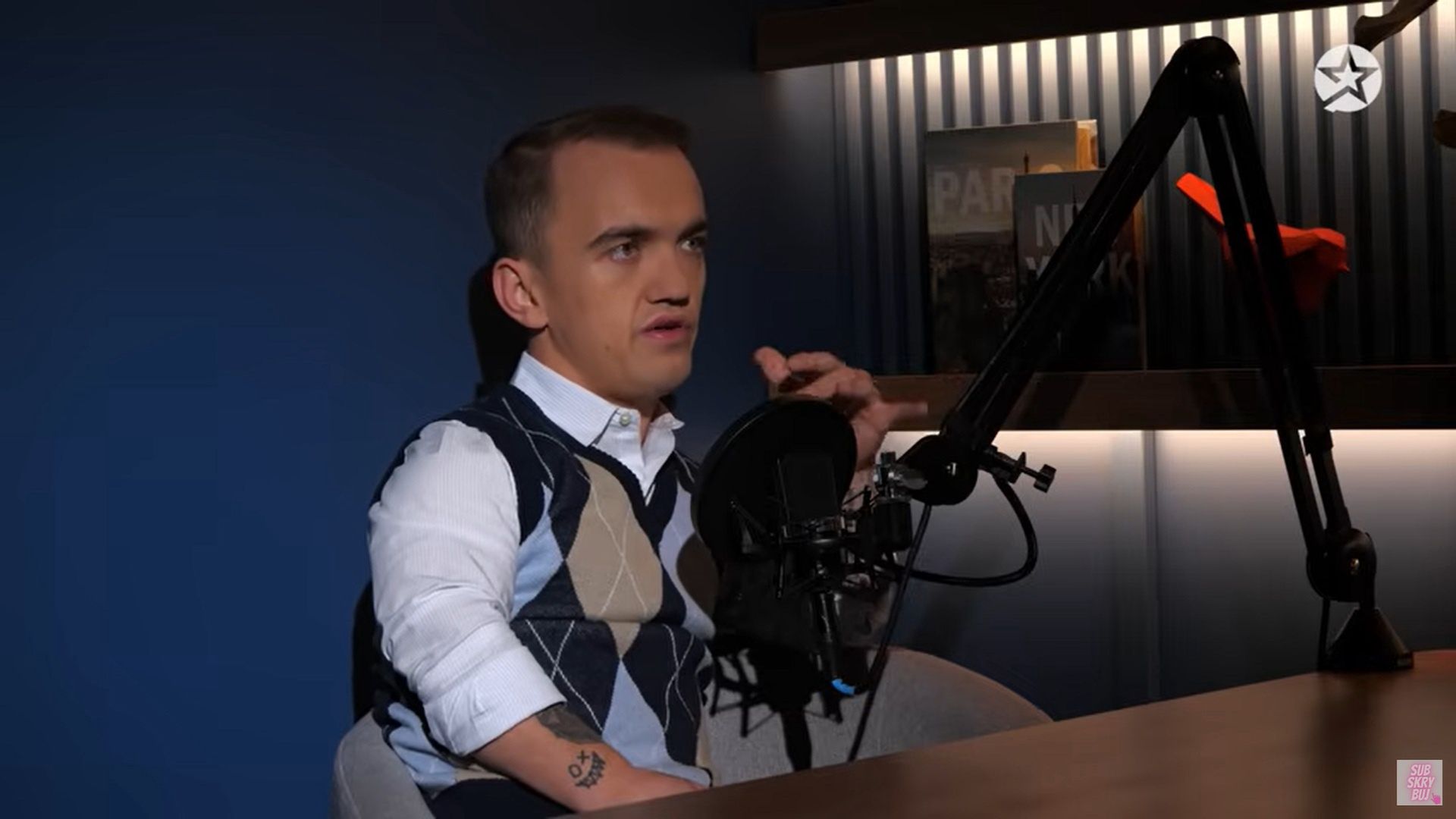Mini Majk podczas wywiadu