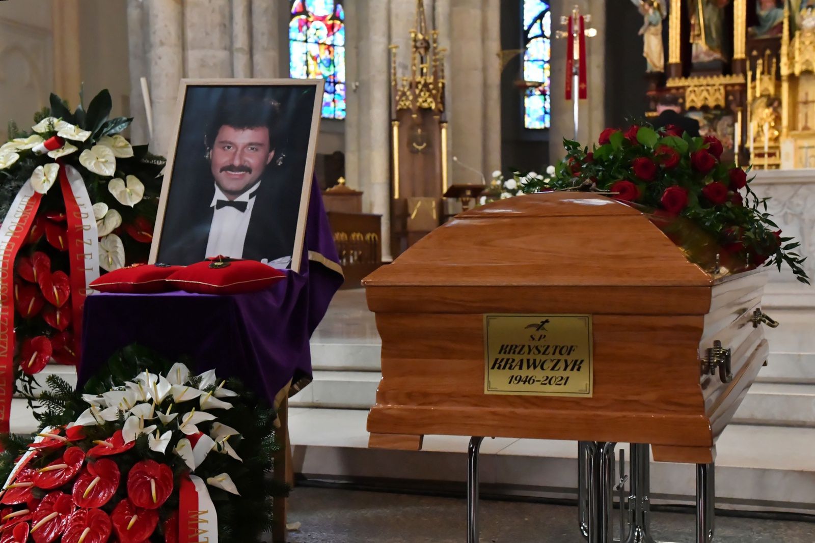 Pogrzeb Krzysztofa Krawczyka. Znani żegnają wielkiego muzyka