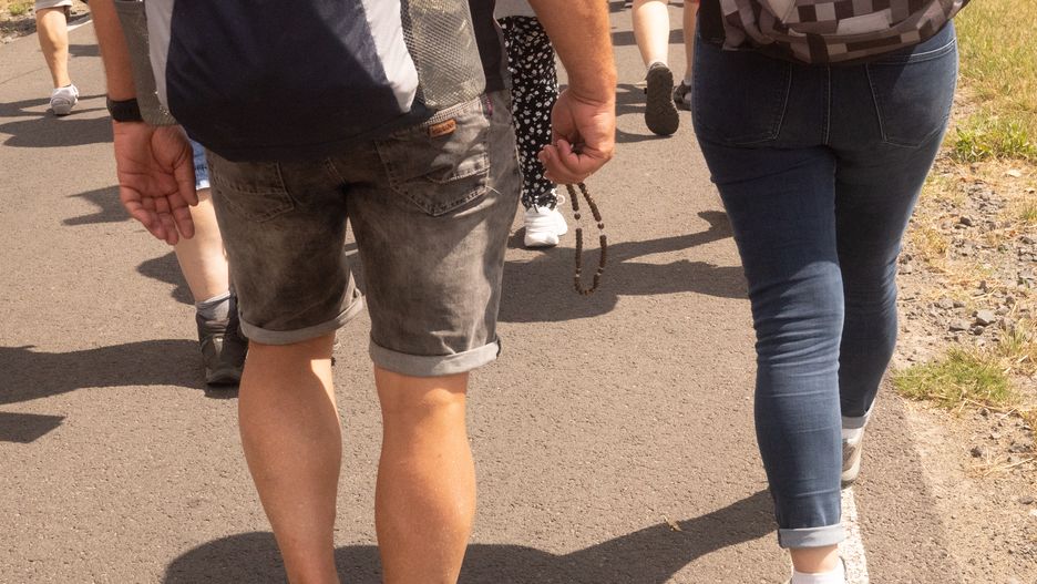 Pielgrzymka na Jasną Górę. Zdjęcie ilustracyjne