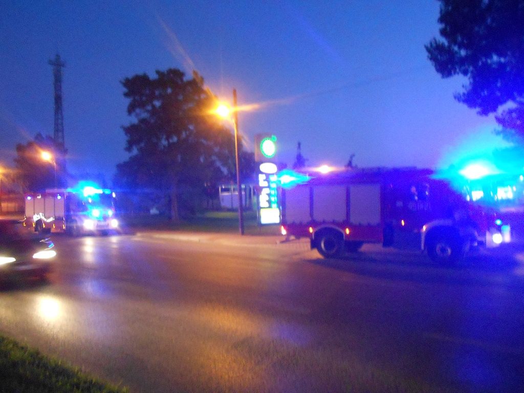 Groźna awaria na stacji paliw w Ostrowcu Świętokrzyskim. Wyciek gazu LPG