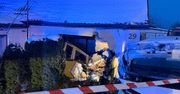 Jest ślisko...kierowca uderzył w dom na ul. Maszewskiej w Płocku!