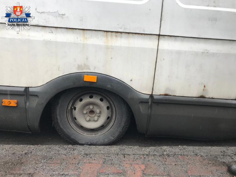 Auto wręcz sunęło po asfalcie.