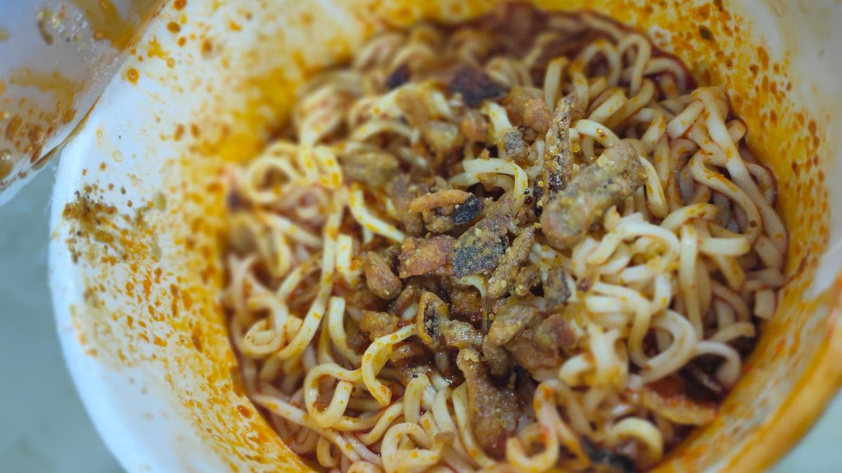 Niszczy mikroflorę jelitową i prowadzi do cukrzycy. Szkodliwy dodatek znajdziesz w wielu produktach