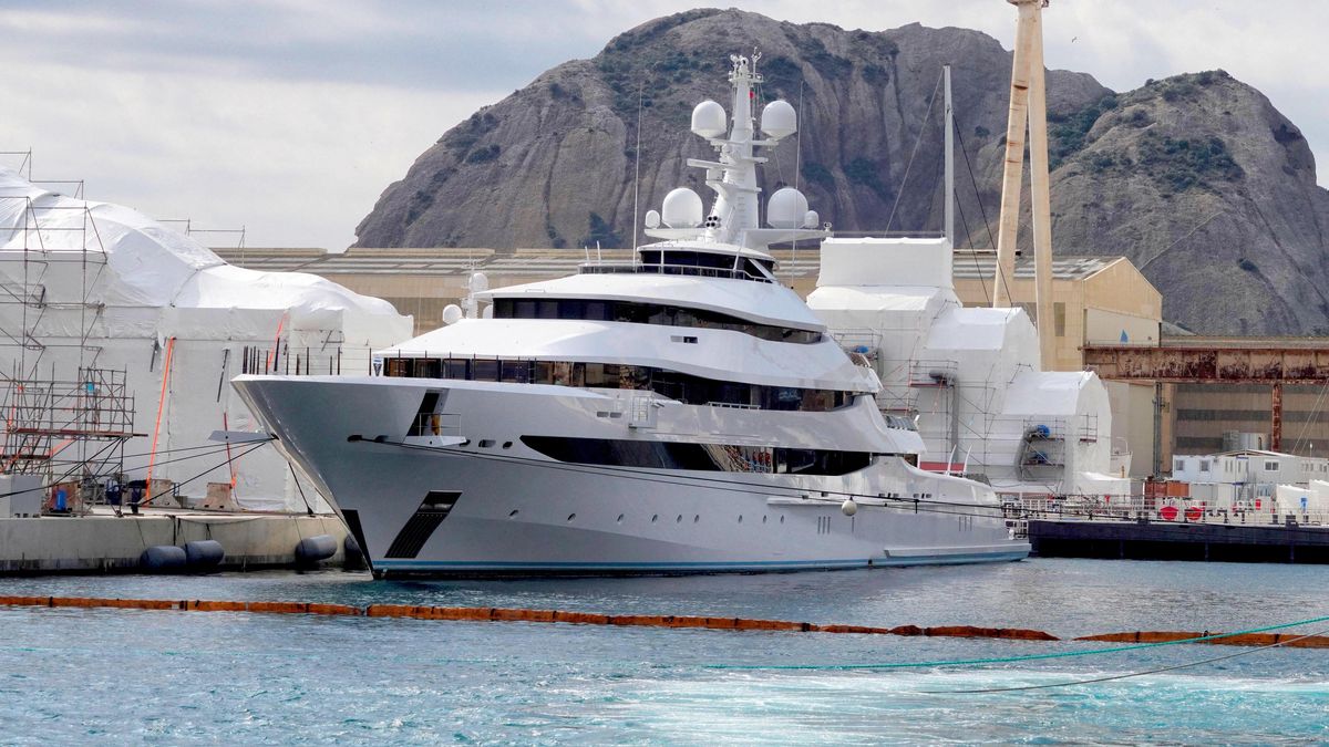 Igor Setchine Yacht seized by French authorities - La Ciotat
Igor Setchine Yacht Amore Vero seized by French authorities in the Harbour of La Ciotat, France on March 5,2022. Photo by ABACAPRESS.COM 
Dostawca: PAP/Abaca
Ott Edouard/ABACA
Igor Setchine Yacht seized by French authorities - La Ciotat