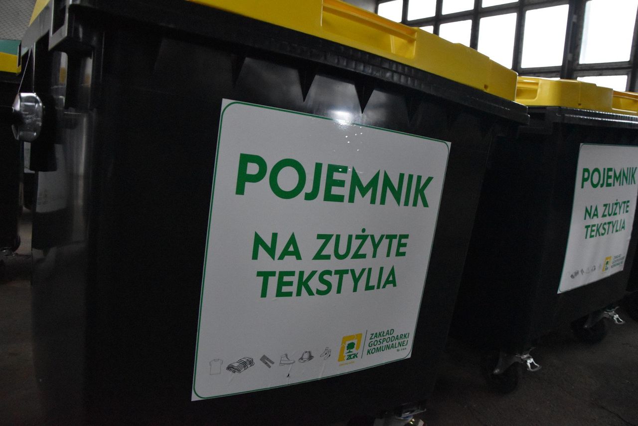 Białystok: Problematyczne skarpetki. Mieszkańcy pytają, co dalej z odpadami tekstylnymi?
