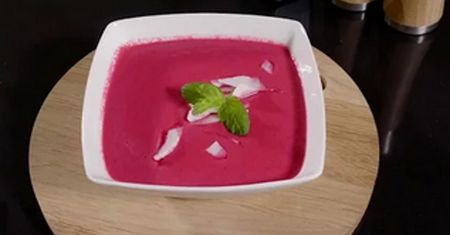 Nietypowe połączenie. Przepis na pyszne danie z buraka i maliny