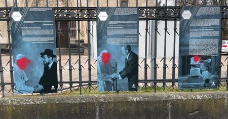 Berlin. Zniszczono wystawę poświęconą Janowi Pawłowi II