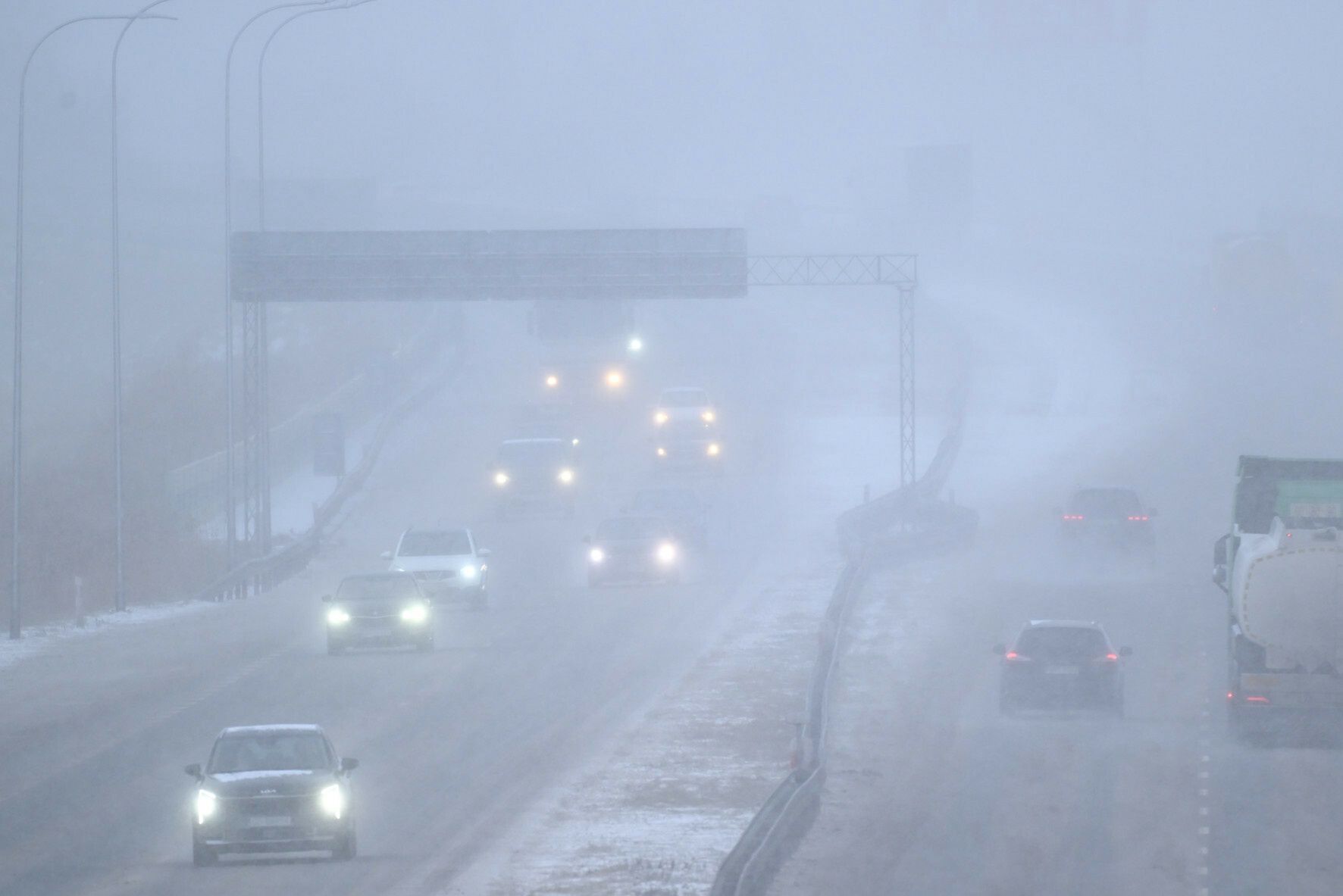 wiadomości,aktualności,WP Wiadomości Śnieżyce w Polsce. Poważny wypadek koło Mławy na S7