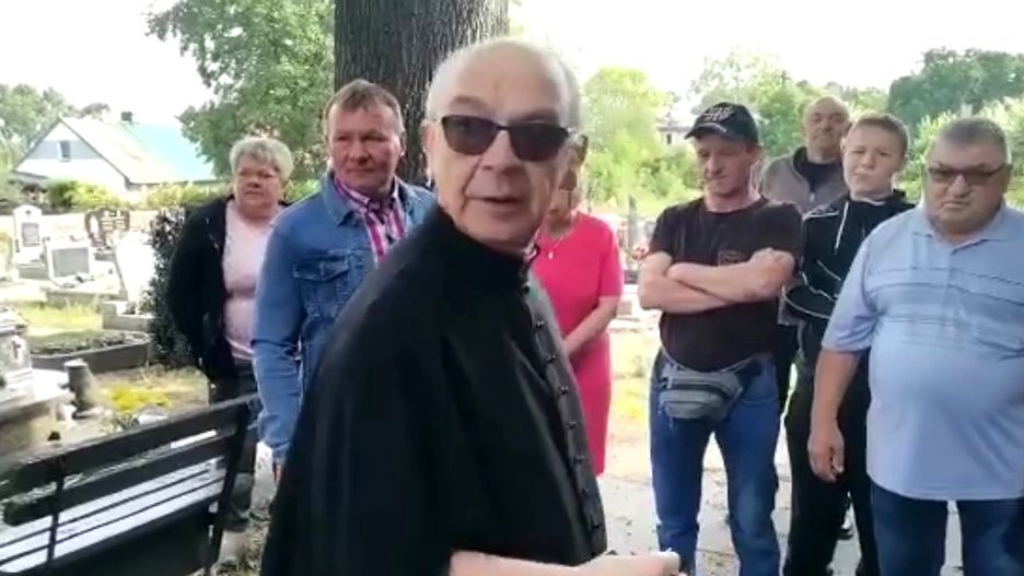 Nowielin. Wierni mają dosyć księdza. Nie wpuścili go do kościoła