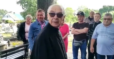 Nowielin. Bunt parafian. Zabrali księdzu klucze do kościoła