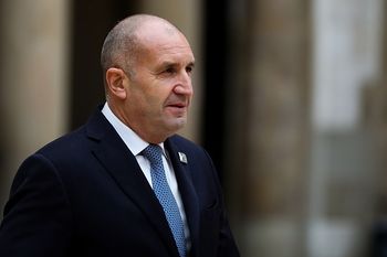 Bułgaria podniesie wydatki na obronność do 5 proc. PKB. Deklaracja po spotkaniu w NATO