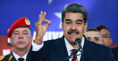 Maduro szykuje się na wojnę. Mobilizuje wojsko do obrony przed USA