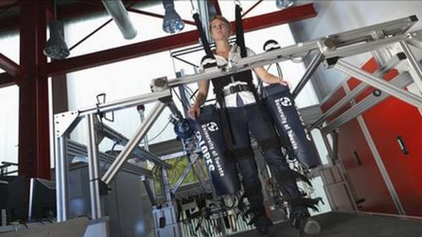 Robot LOPES nauczy chodzić pacjentów po udarze [wideo] 1