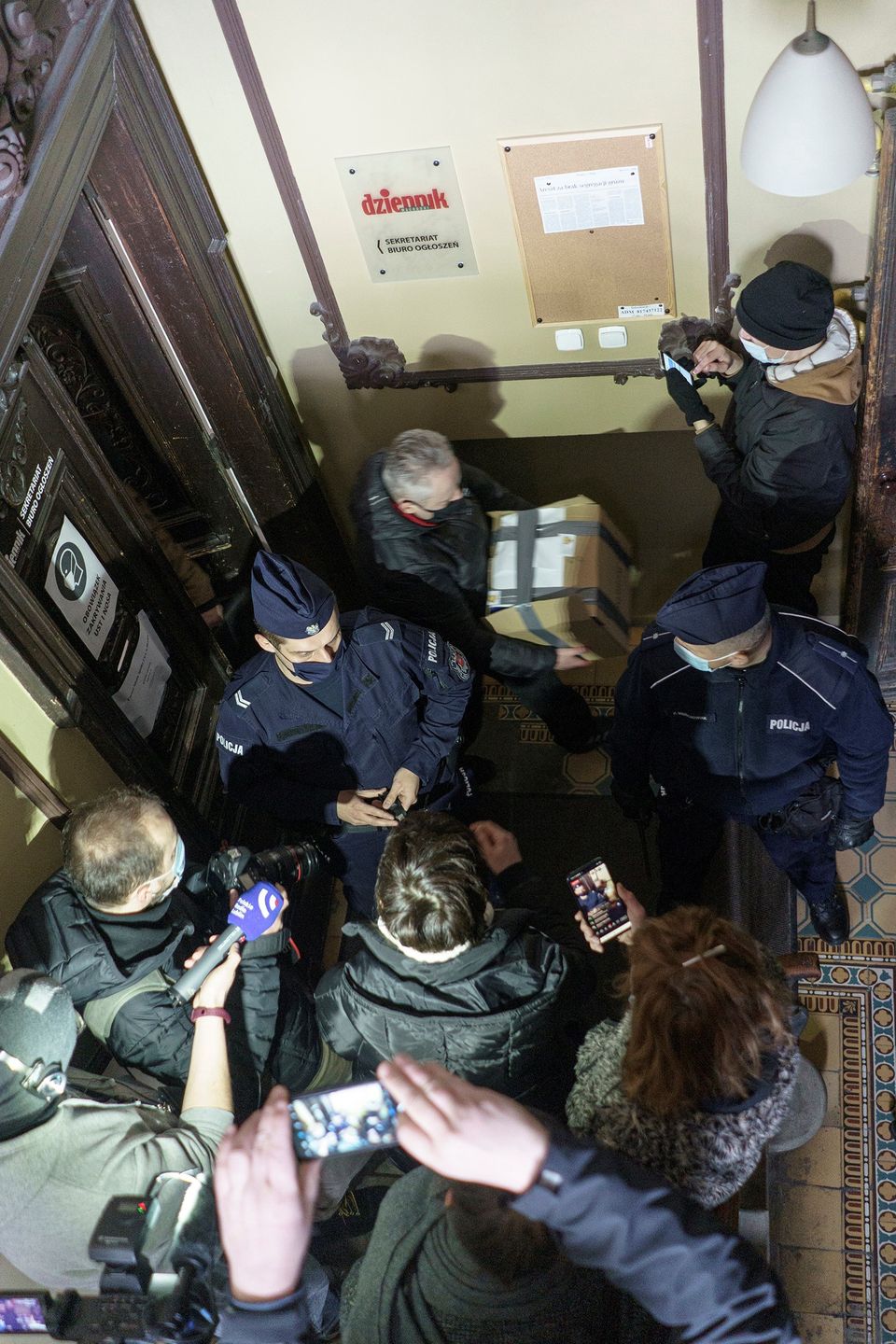 Policja zablokowała wejście do redakcji