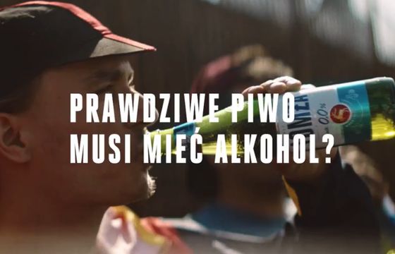 „100% piwa, 0,0% alkoholu” - nowa platforma komunikacyjna bezalkoholowego piwa Łomża (wideo)