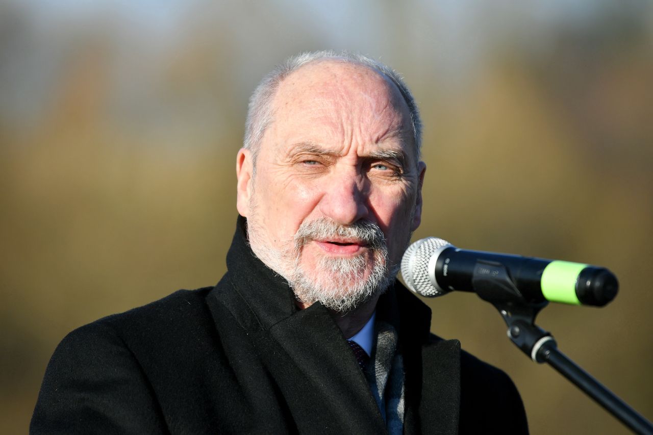 Antoni Macierewicz ujawnił lokalizacje elektrowni atomowej? Pojawiła się też data