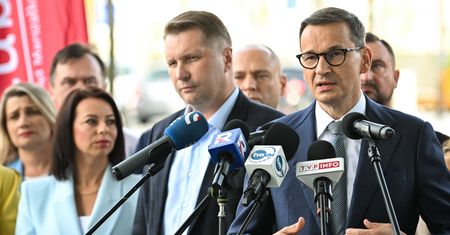 Czarnek chce odwrócić reformę PiS. Są już reakcje