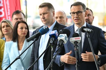 Czarnek chce odwrócić reformę PiS. Są już reakcje
