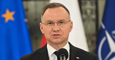 "Haniebny". Prezydent reaguje na nocny atak w Warszawie