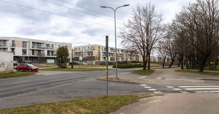 Słupsk: Miasto zbuduje sygnalizację świetlną na niebezpiecznym skrzyżowaniu. Mieszkańcy czekają na nią od dawna