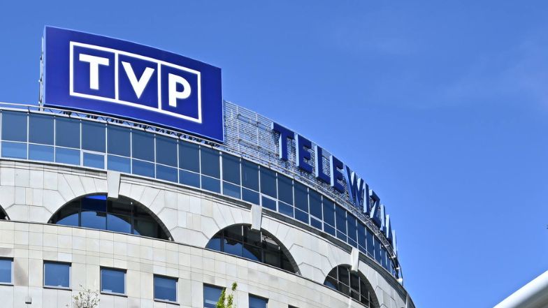 Nieoficjalnie: Pracownik TVP zachęca do oglądania "Wiadomości" o 19.30
