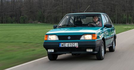 31 lat minęło od rozpoczęcia produkcji Poloneza Caro. Model ten odrodził przestarzały produkt