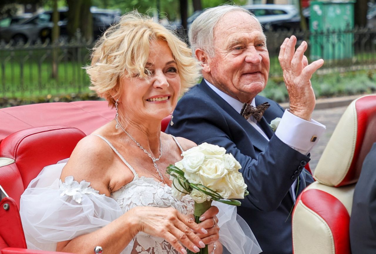 
Iwona Mazurkiewicz i Gerard Makosz są już małżeństwem. Na podróż poślubną muszą jeszcze jednak trochę poczekać 