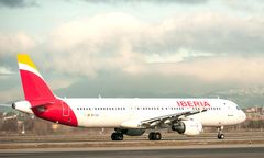 Zderzenie nad Madrytem. W samolot wleciał ptak