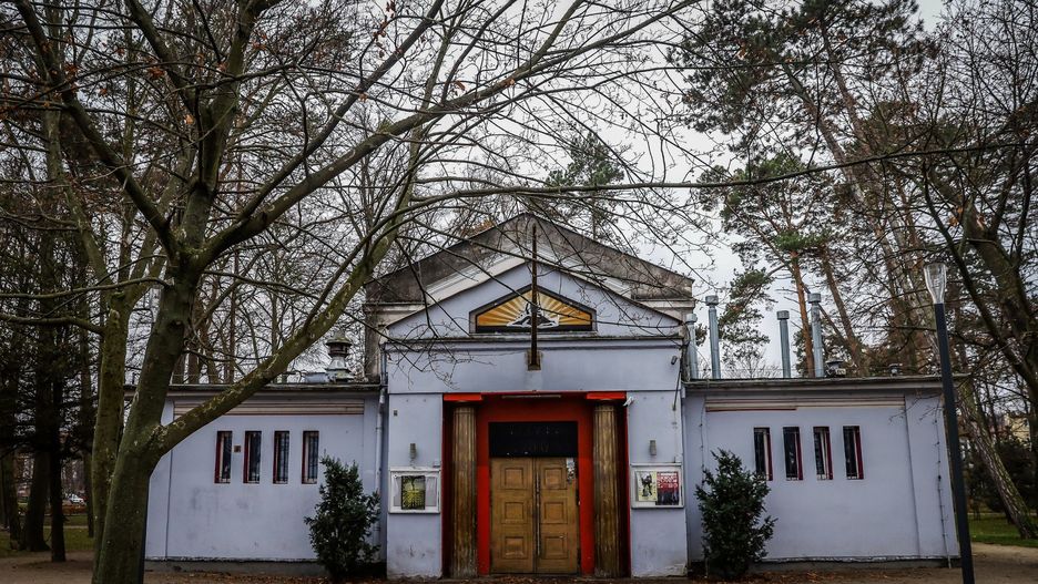 Legendarny Sfinks700 w Sopocie. Historia, anegdoty i archiwalne zdjęcia kultowego klubu