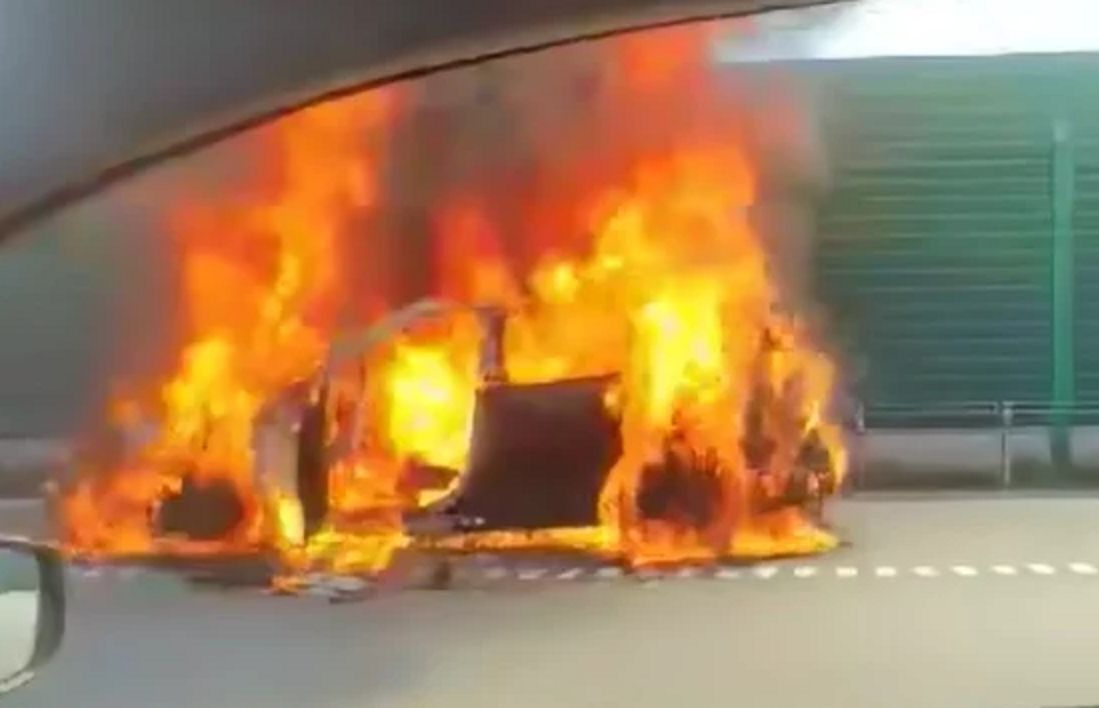 Pożar na A1. Porsche doszczętnie spłonęło