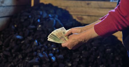 Dodatek węglowy. Gminy nie mogą przyjmować wniosków. Czekają na sygnał z rządu