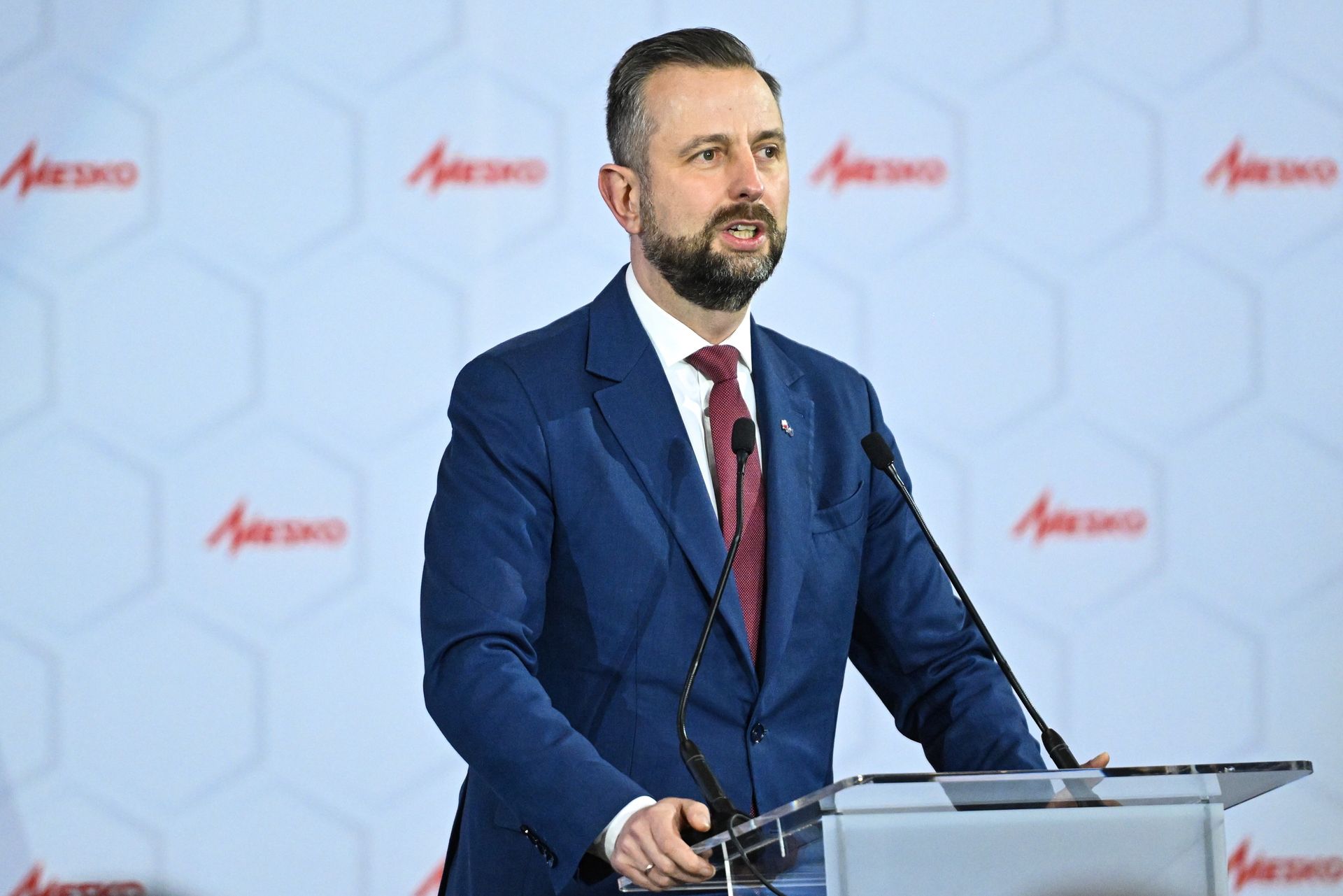 wiadomości,aktualności,WP Wiadomości Rosyjski samolot rozpoznawczy nad Bałtykiem. Szef MON o akcji sił NATO