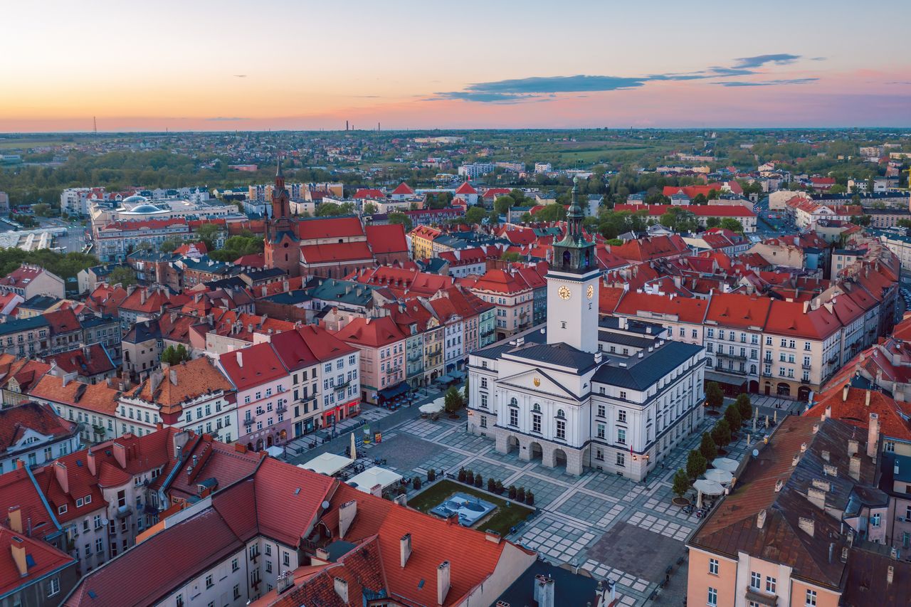 W dzisiejszym Kaliszu znajdziemy niewiele śladów najdawniejszej zabudowy