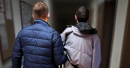 Gwałciciel unikał służb. Zatrzymali go łowcy głów