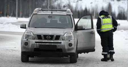 Finlandia zwiększy liczbę straży na granicy z Rosją