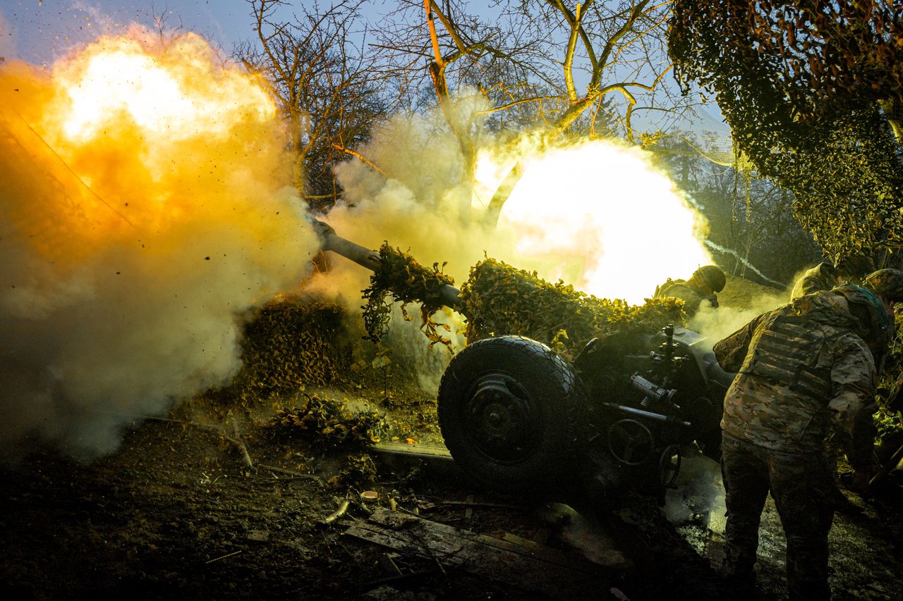 Russia pressures Ukraine for NATO freeze, army cuts in Qatar talks