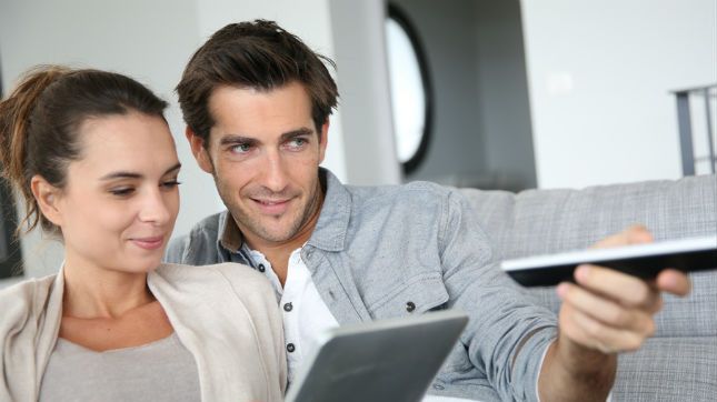 Potraficie jeszcze skupić się na oglądaniu telewizji? Większość Polaków nie potrafi 1