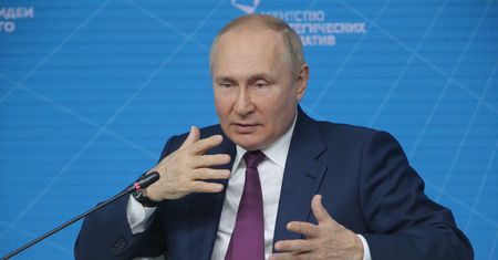 Gaz płynie przez Nord Stream 1. Ale szantaż nadal trwa