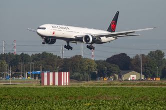 Skandal w Air Canada. Zarząd wypłacił sobie premie z pomocy publicznej
