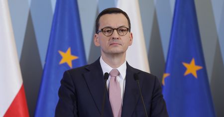Koronawirus w Polsce. Byli ambasadorowie apelują do premiera Mateusza Morawieckiego